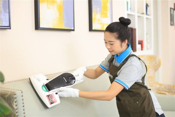 萬家家政加盟一年能賺多少？深度解析加盟盈利前景